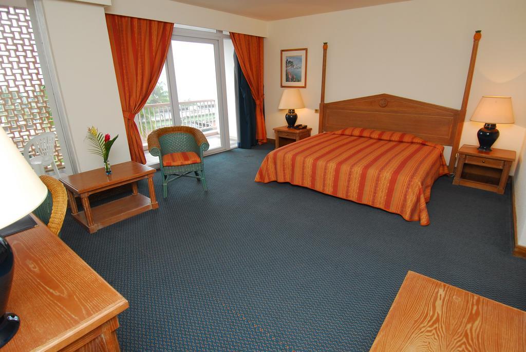 Hotel La Bateliere Schoelcher Ngoại thất bức ảnh